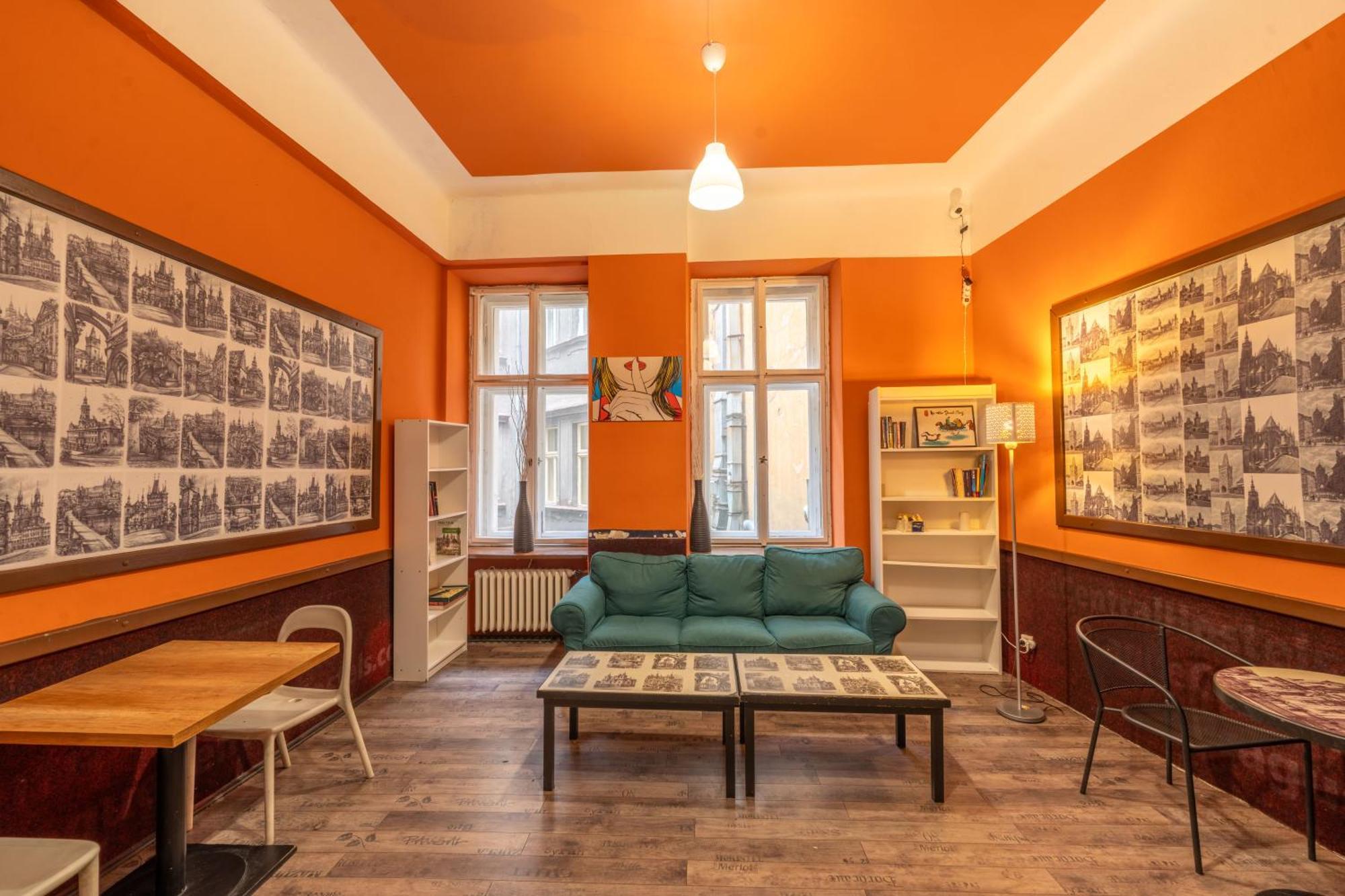 Best Spot Hostel Praga Esterno foto